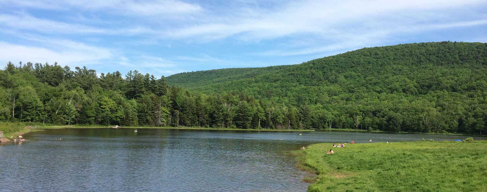 hunter mountain in summer at tannersville lake